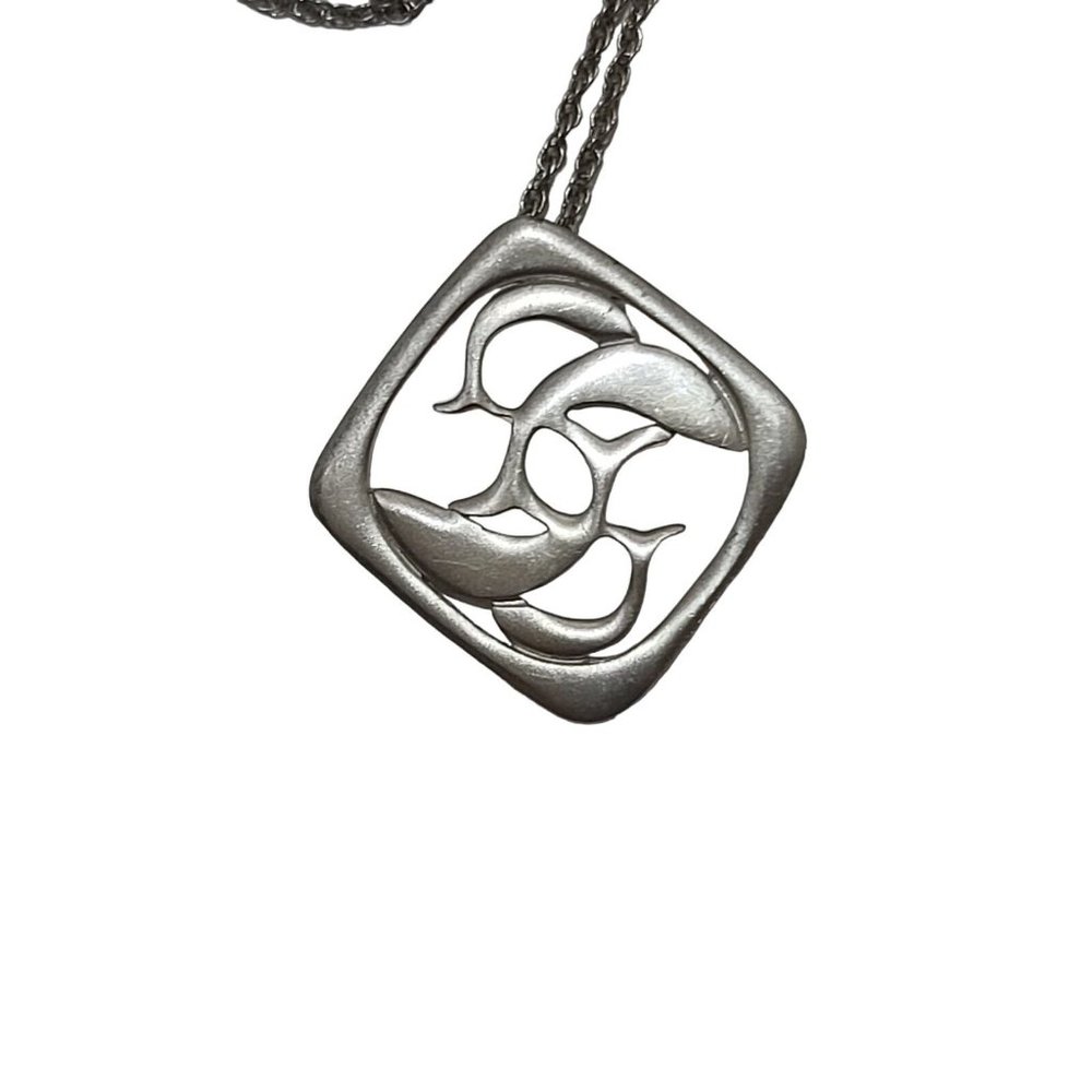 Kenneth Kantro Necklace whale dolphin Silver Tone Pendant 23 inches vtg